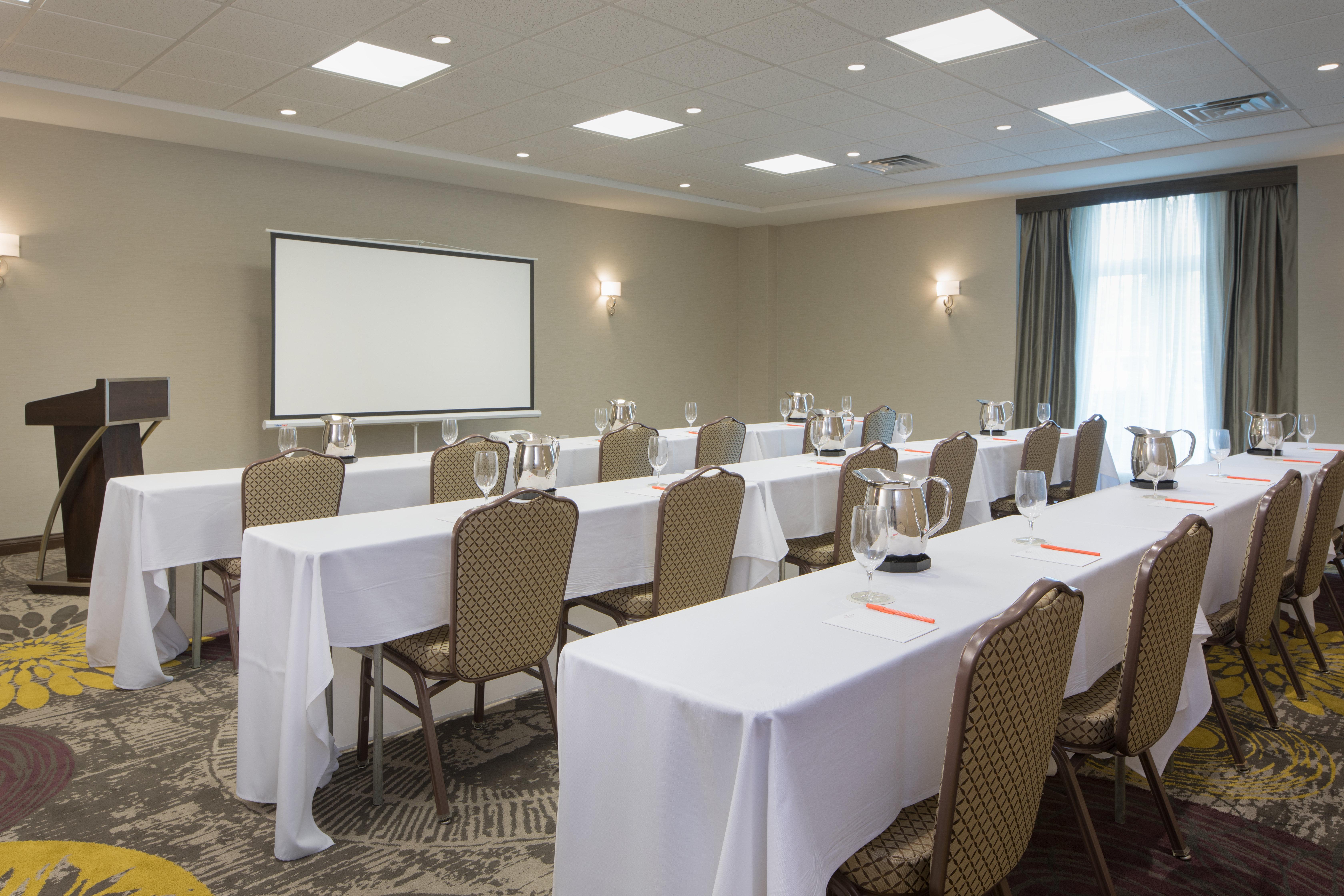 Готель Crowne Plaza Chicago Sw - Burr Ridge By Ihg Екстер'єр фото